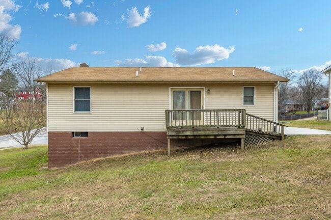 Building Photo - 1405 Conestoga Ct