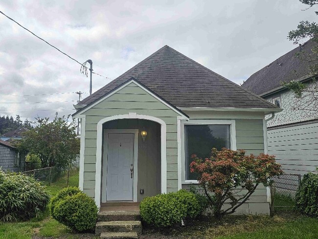 Primary Photo - 1116 Wheeler Ave