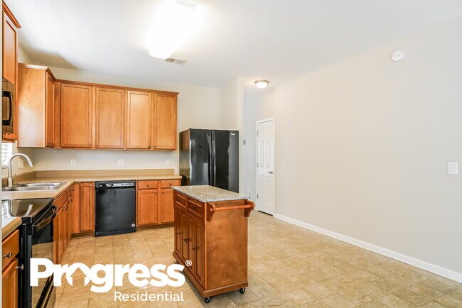 Building Photo - 706 Calavaras Ln