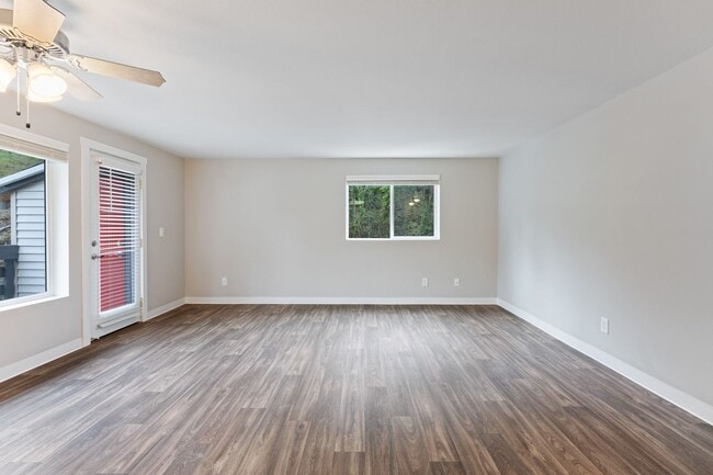 Building Photo - Come Home To An Amazing View! Remodeled Two Bedroom Two Bath! $1000 Off Your First Full Month!