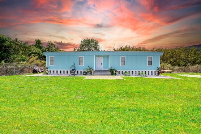 Building Photo - farm stay Sw Extended Stay-1-1