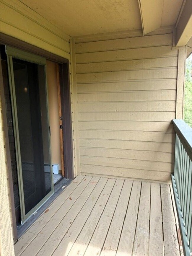 Building Photo - Long Term Rental- Woodbridge 306
