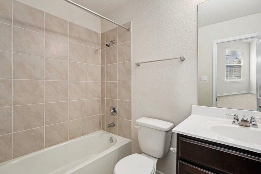 Building Photo - 2926 Wentwood Run