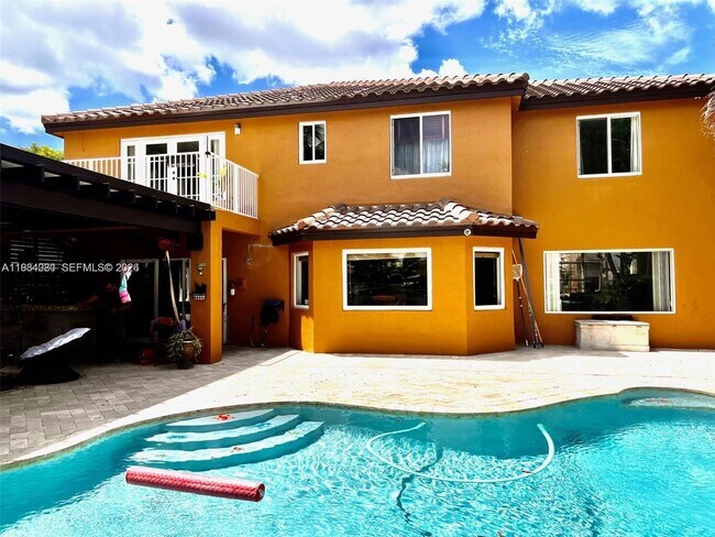 Building Photo - 19909 SW 7th Pl