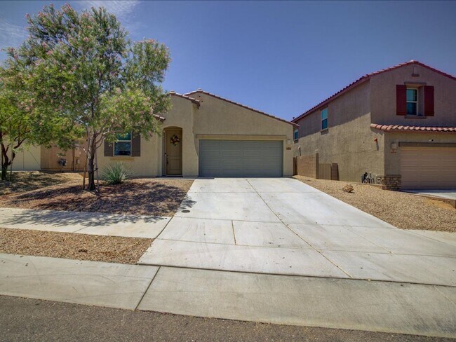 Building Photo - 14266 E Hub Dr