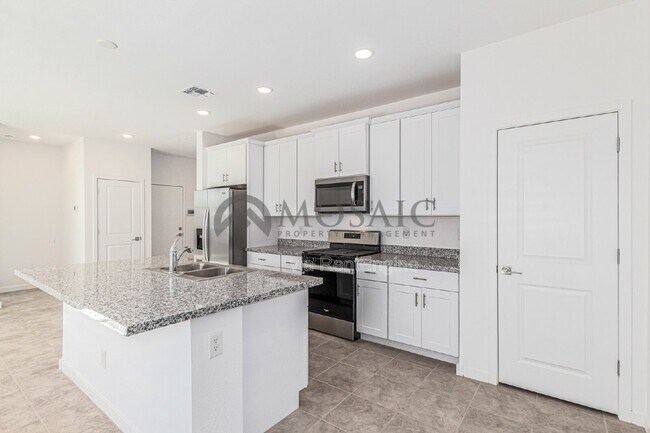 Building Photo - 8821 W Agora Ln