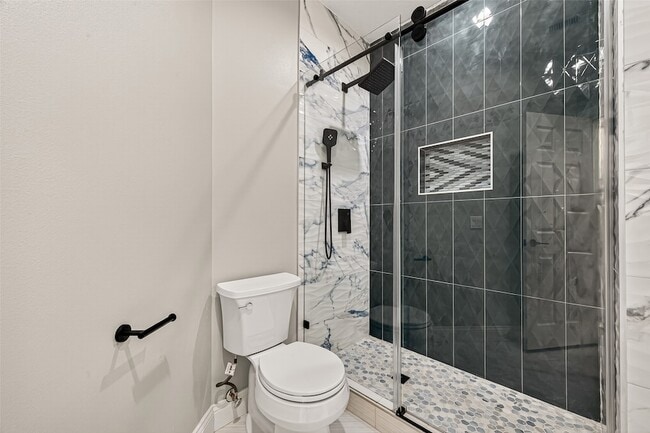 Building Photo - 23003 Two Harbors Glen St