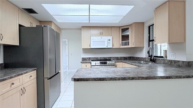 Building Photo - 11803 Classic Lake Way