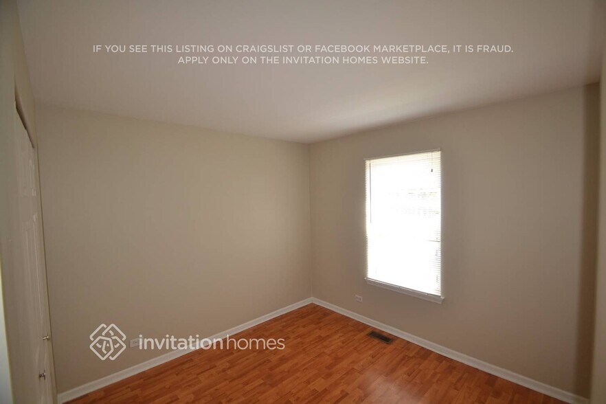 Building Photo - 180 E Big Horn Dr