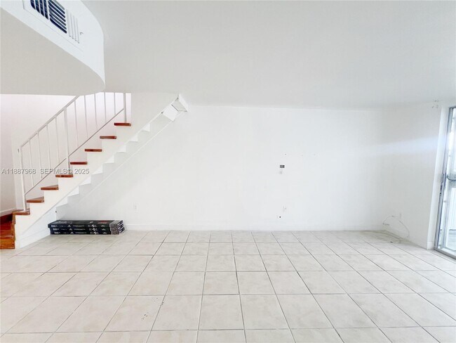 Building Photo - 3895 W 9th Way