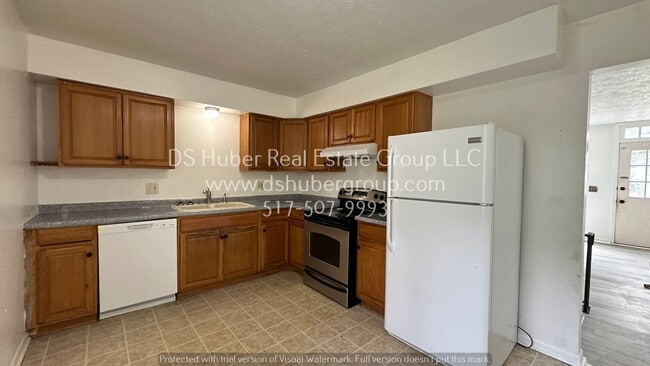 Building Photo - 2723 Narraganset Dr