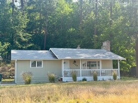 Building Photo - 412 N Lilac Ln