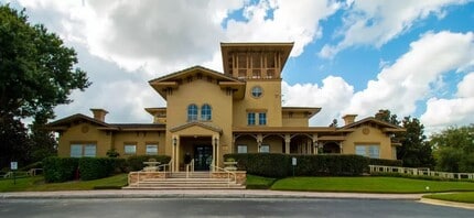 Building Photo - 103 Vista Verdi Cir