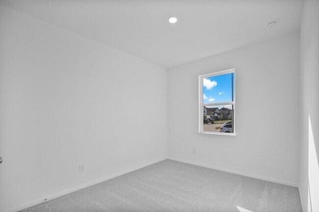 Building Photo - 18002 Horse Hvn Ln