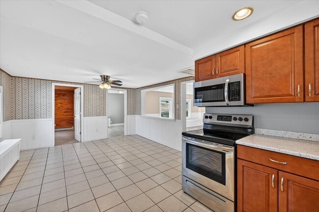 Building Photo - 29 Ridge Rd