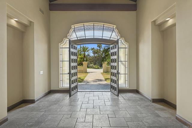 Building Photo - 431 Flores De Oro