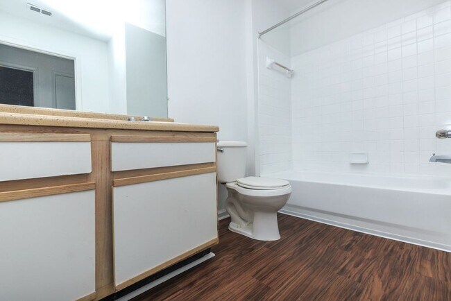 Building Photo - 100 Dairy Rd