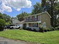 Building Photo - 10003 Five Oaks Rd