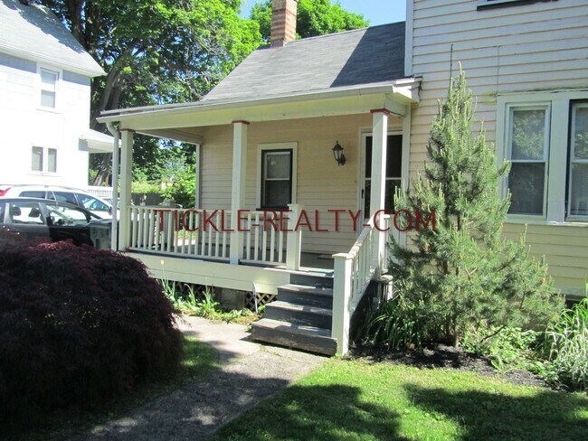 Building Photo - 839 Meigs St