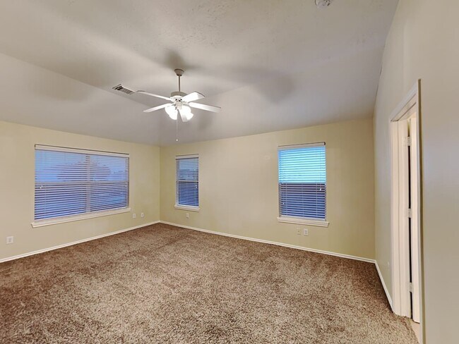 Building Photo - 410 Sun River Ln