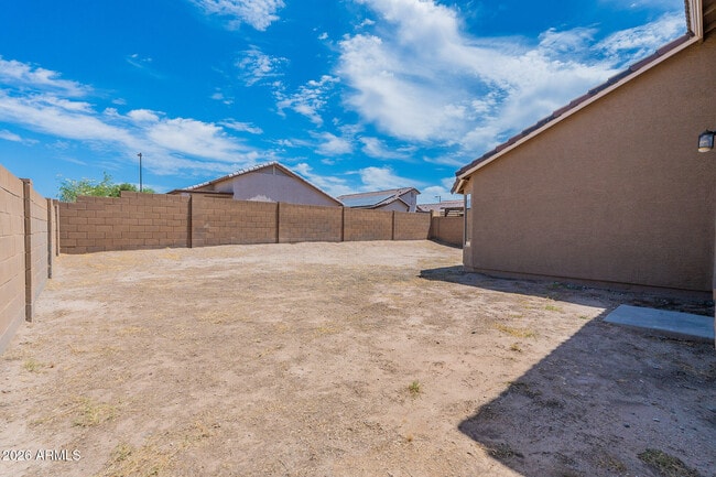 Building Photo - 24866 W Huntington Dr