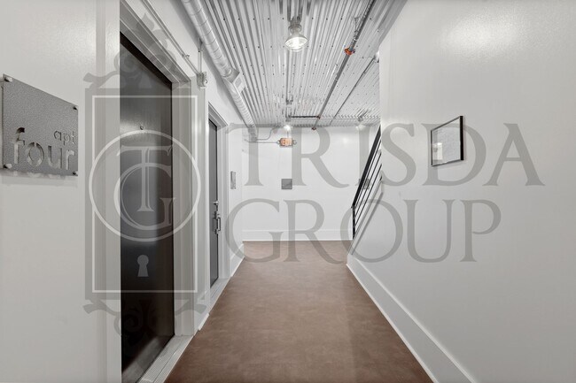 Building Photo - Modern 1 BR Apt in Mt Washington, 2 Off Street Parking Spaces, Private storage, Pets OK, W/D, DW, AC