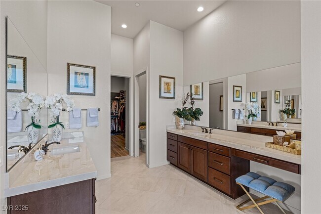 Building Photo - 5192 Rock Daisy Dr