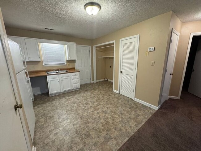 Building Photo - 2913 Wimberly Dr SW