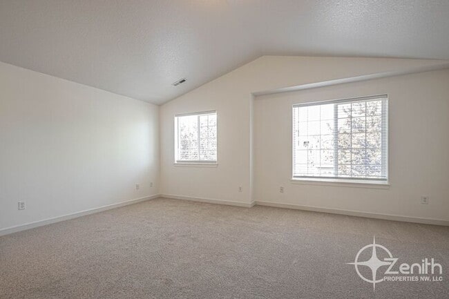 Building Photo - 7021 NE 55th St