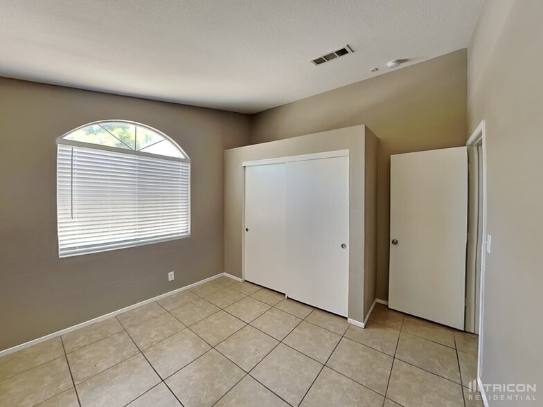 Building Photo - 3688 Copper Cactus Dr
