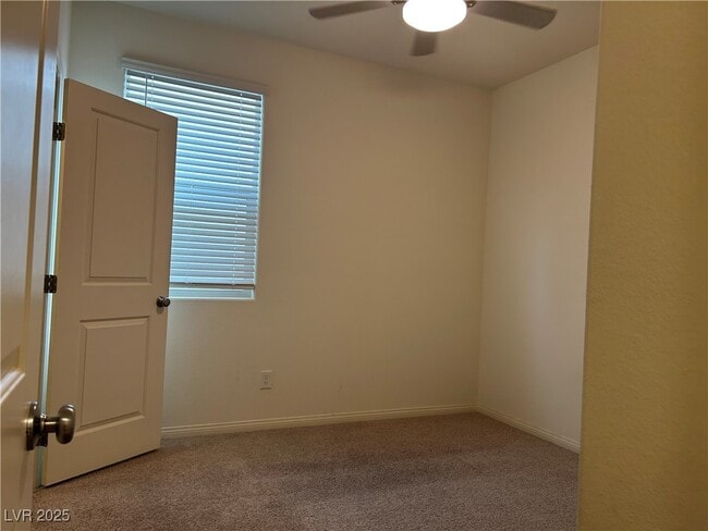 Building Photo - 4172 Scarlet Cob Ave