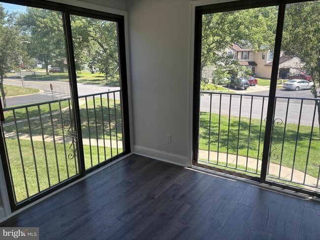 Building Photo - 110B Red Cedar Ct