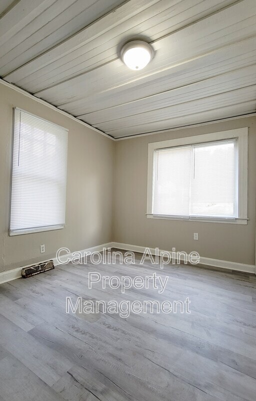 Building Photo - 1204 Asheboro St