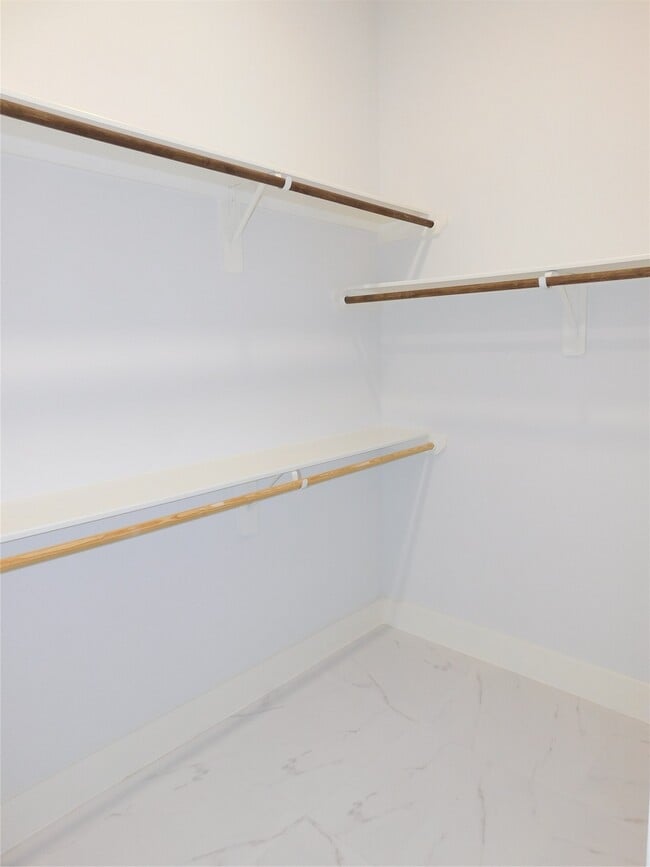 Building Photo - 7002 S Hall St