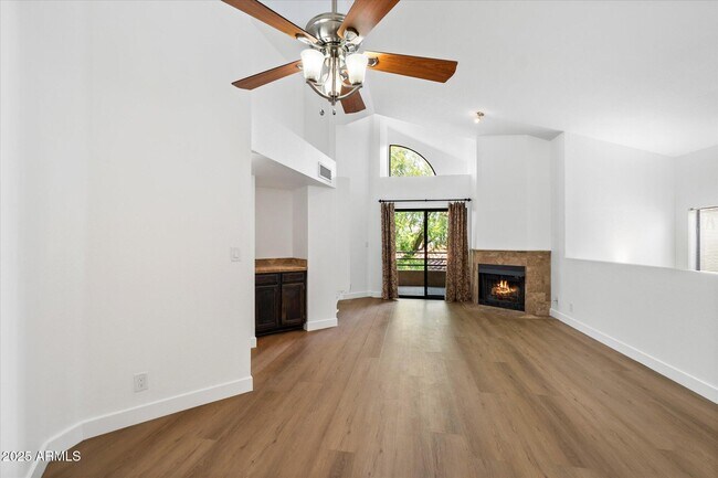 Building Photo - 10301 N 70th St