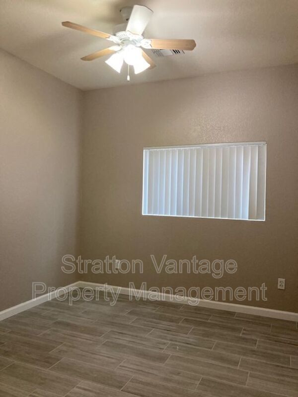 Building Photo - 1017 S Clancy Cir