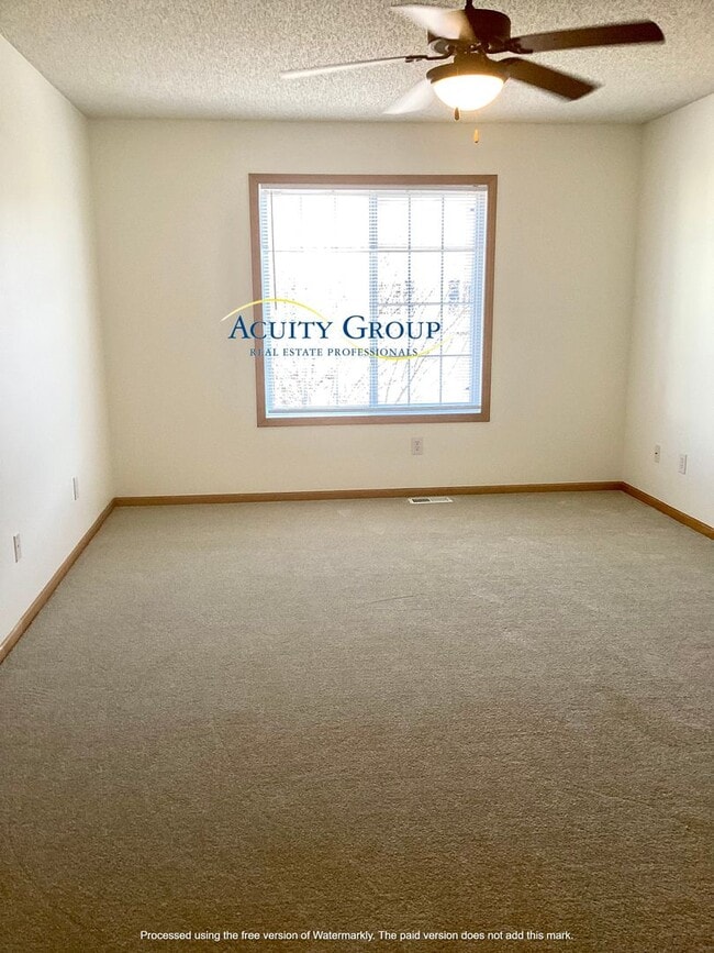 Building Photo - 2 BR, 1 1/2 BA Townhome Move in available as soon as 6/18/26!