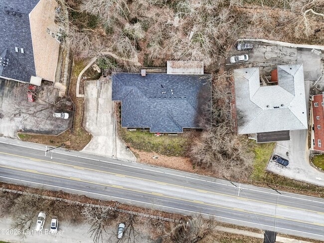 Building Photo - 2726 Brownsboro Rd