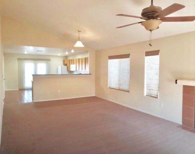 Building Photo - Cute Home in Parkhill Estates