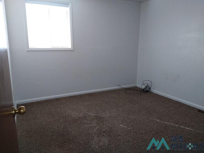 Building Photo - 1822 S Silver Ave