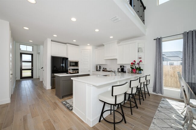 Building Photo - 20519 Bronco Rdg Dr