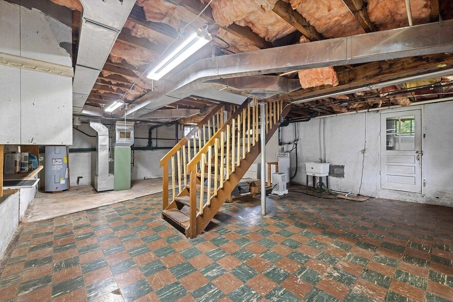 Building Photo - 1206 Spring Hill Rd