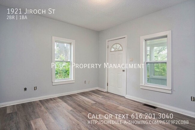 Building Photo - 1921 Jiroch St