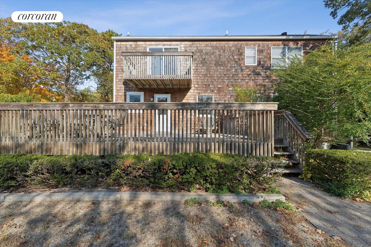 Building Photo - 20 Magee Dr