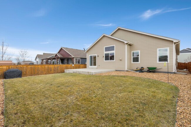 Building Photo - Spacious Modern 5-Bedroom Ranch Home in Hidden Valley Farm