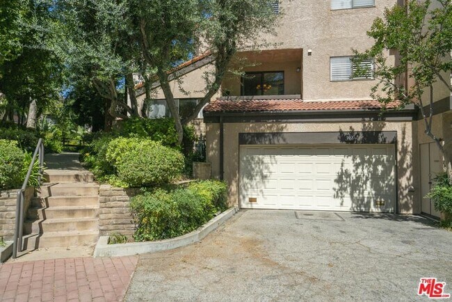 Building Photo - 21901 Burbank Blvd