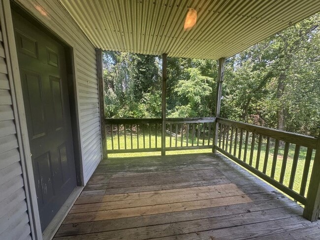 Building Photo - North Roanoke County Duplex