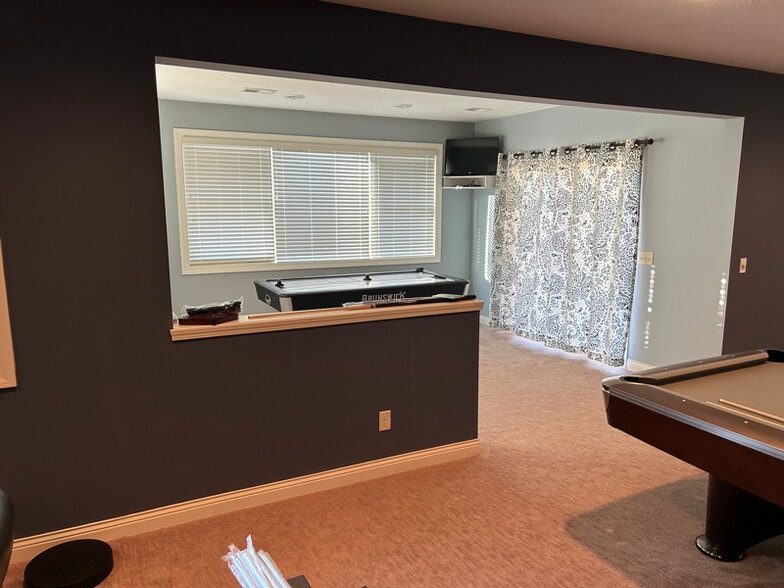 Building Photo - 6078 Shawnee Ct