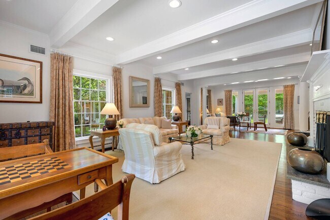 Building Photo - 154 Captains Neck Ln