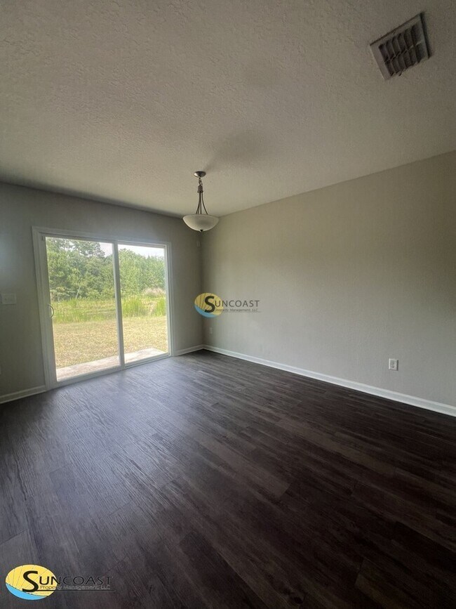 Building Photo - 8777 Kaye Ln